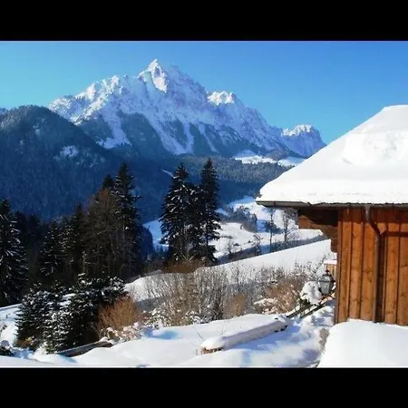 Sleeps 8 Wifi Rougemont